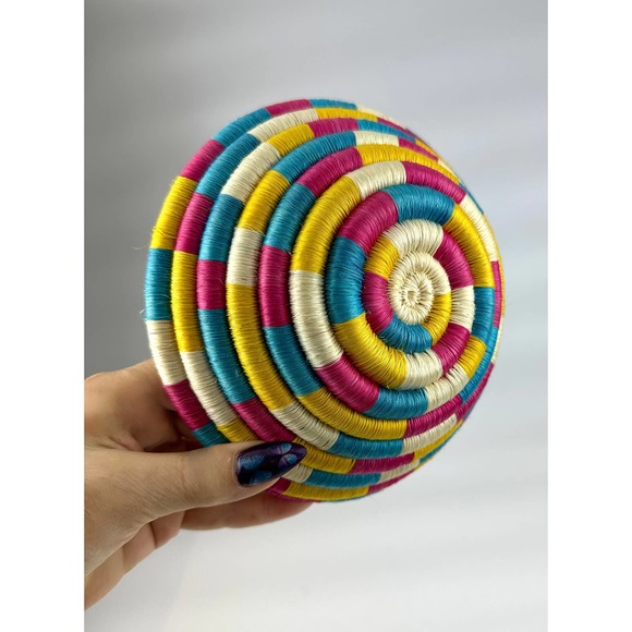 Vintage Decorative Woven Bowl Turquoise Yellow Pink Ivory 7” - Picture 4 of 6